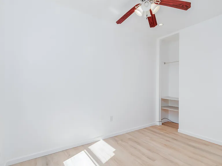 147 Avenue E #3 — Photo 13