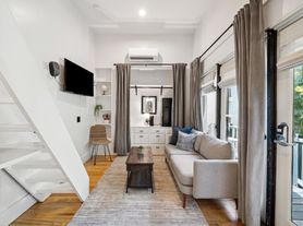 33 1/2 Cannon St