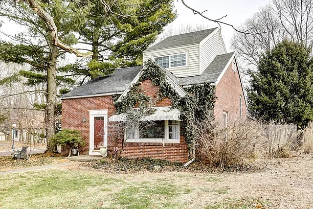 302 S Prospect Ave photo 1