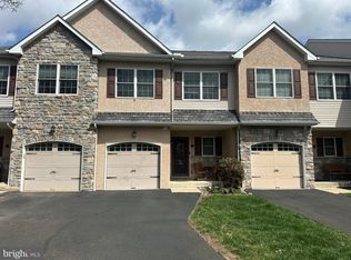 12 Cobblestone Cir, Hatboro, PA 19040