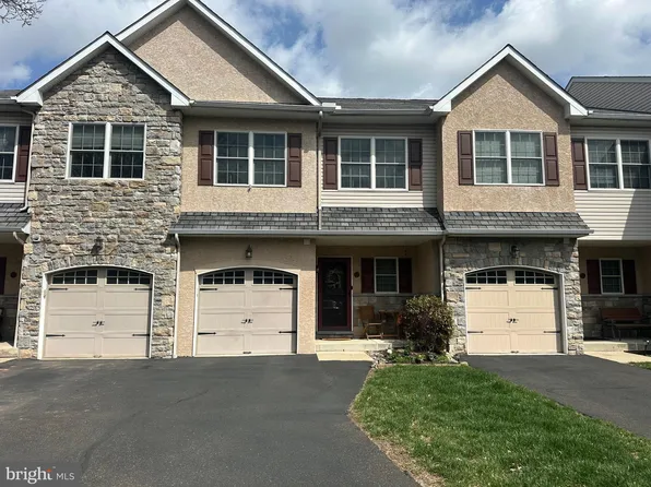 12 Cobblestone Cir, Hatboro, PA 19040