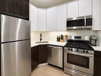 424 Jefferson Avenue, #3