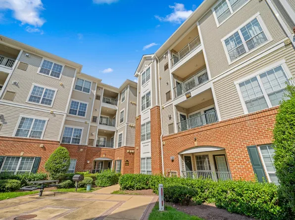 4860 Eisenhower Ave Unit 391, Alexandria, VA 22304