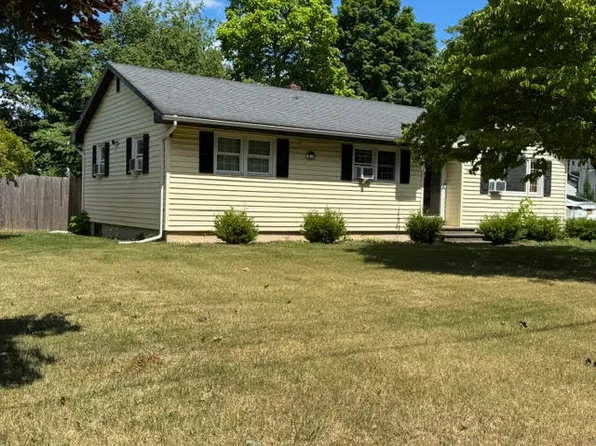 63 Hueg Pl, Pine Bush, NY 12566