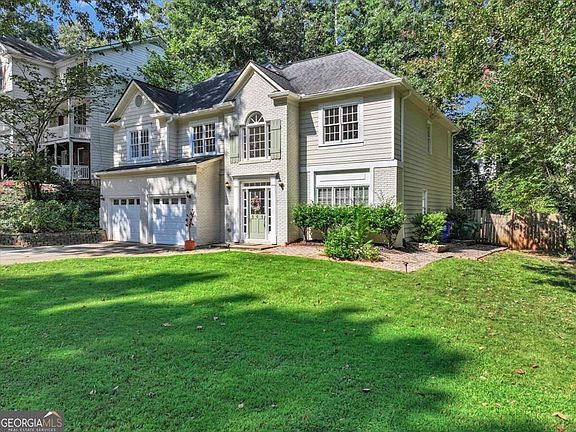2nd image of 565 Fortune Ridge Rd