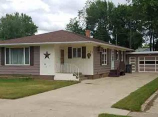 132 11th St SW, Rugby, ND 58368