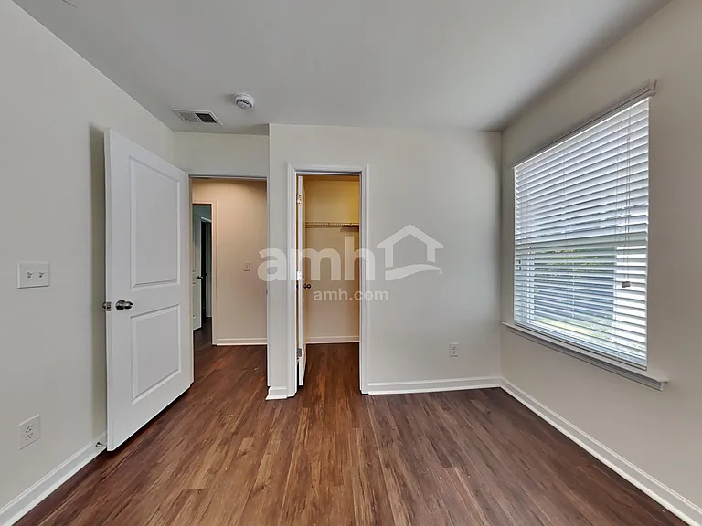138 Blackwater Way — Photo 17