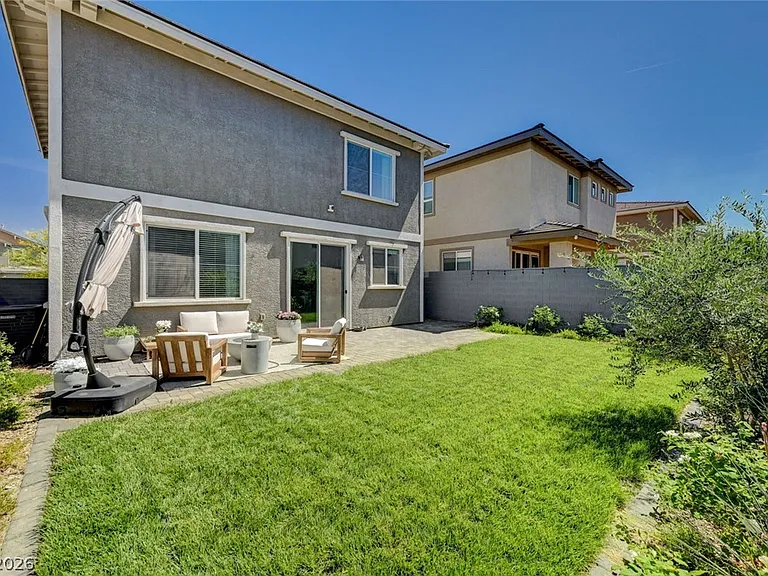 372 Silva Pl — Photo 32