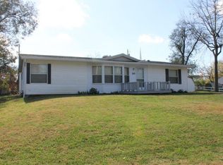 105 Cherry St, New Franklin, MO 65274