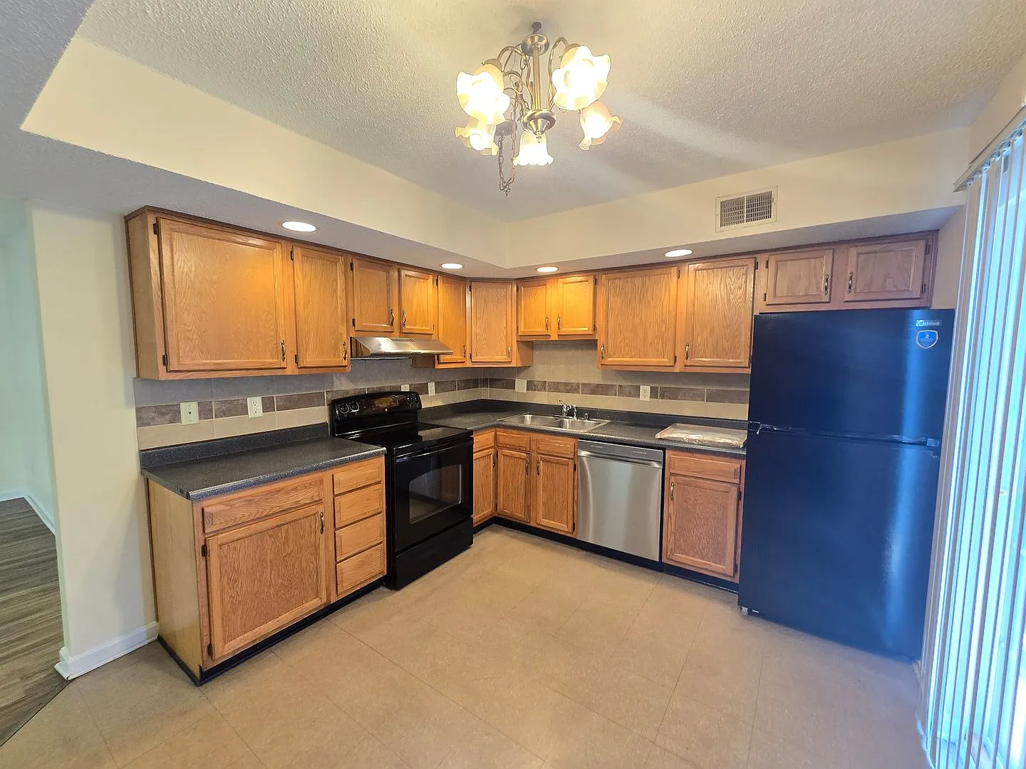 6418venangodr-Missycove — Photo 1