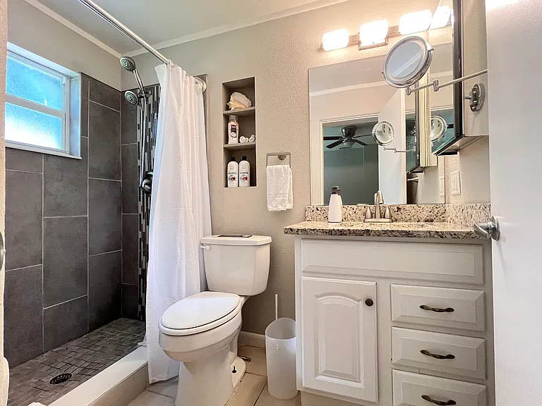 952 Hayes Ct — Photo 7