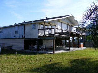 10925 Wincrest, Dickinson, TX 77539