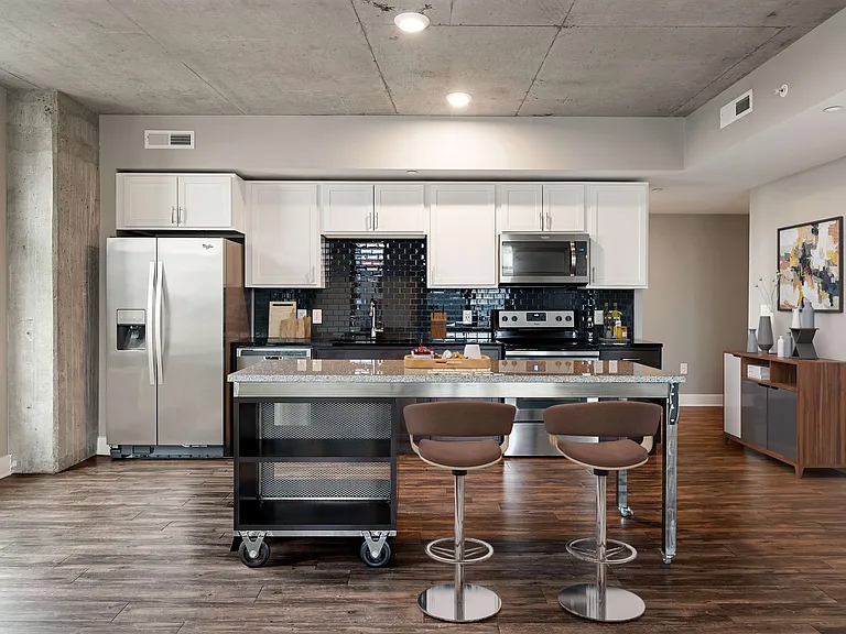 Aertson Midtown — Photo 9