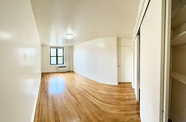 Rented by EastMount Realty LLC | media 5