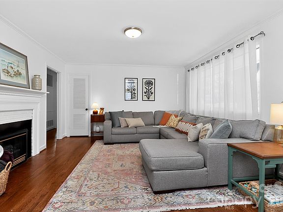 5th image of 741 Brockbank Rd