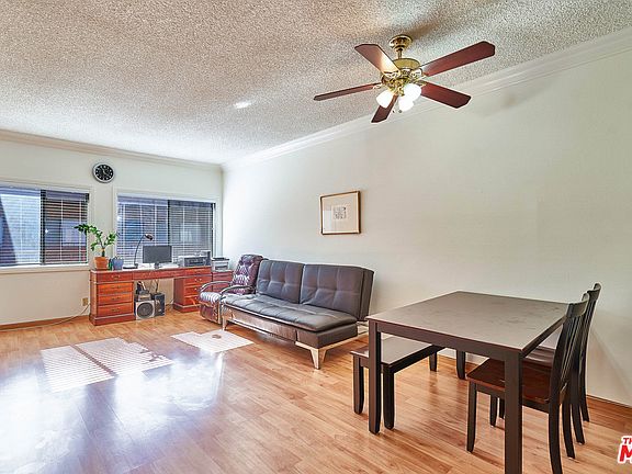 3rd image of 424 S Westmoreland Ave APT 311