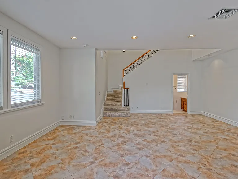15624 Sombra Ave — Photo 8