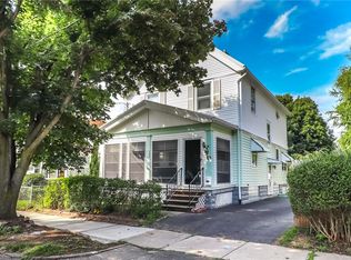 22 Leroy St, Rochester, NY 14612