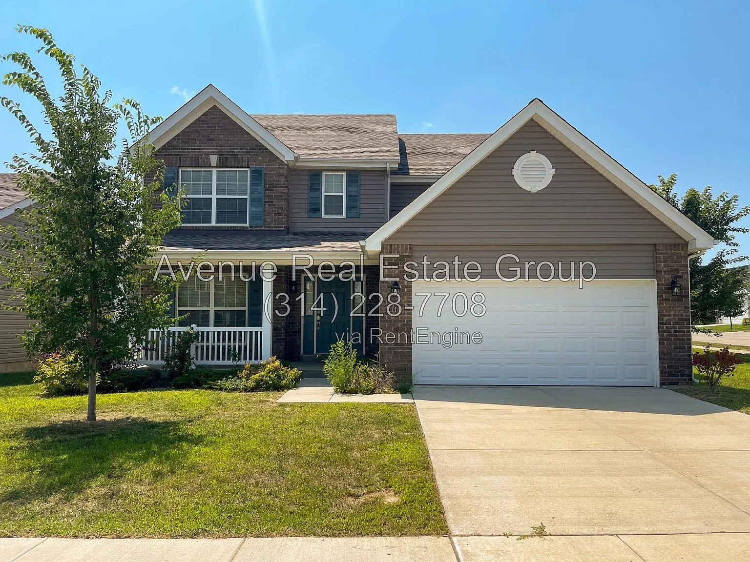 4 bed, 2.5 bath, 2584 sqft, $2,690 — Photo 1