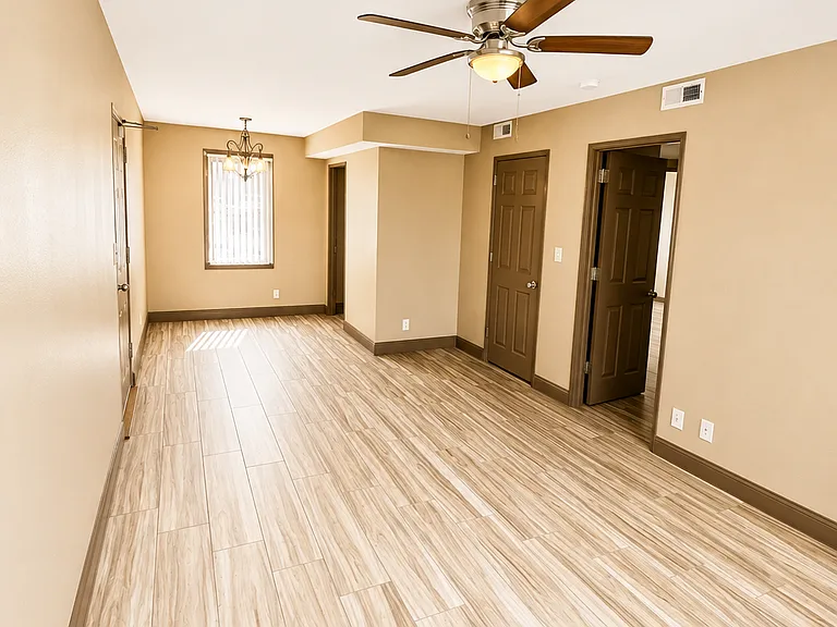 1651 J St #105 — Photo 4