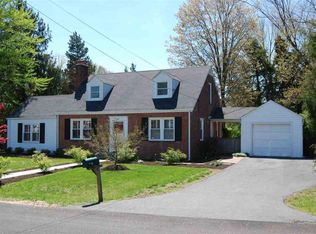 8012 Yorktown Dr, Alexandria, VA 22308