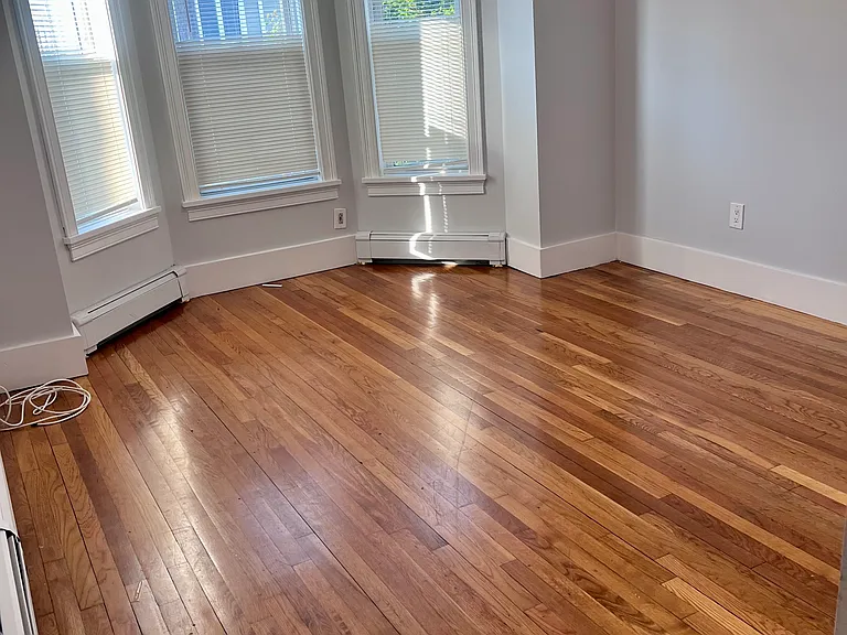 18 West St #1 — Photo 6