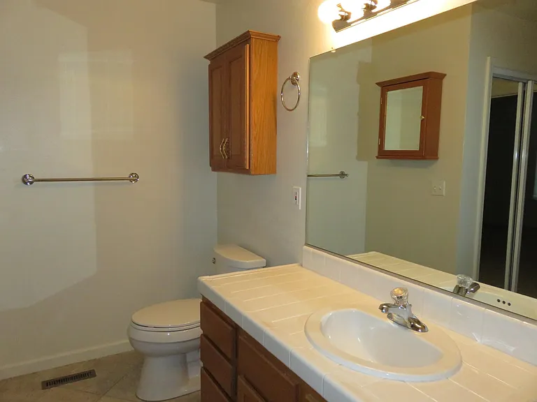 1339 Kimmerling Rd #B — Photo 6