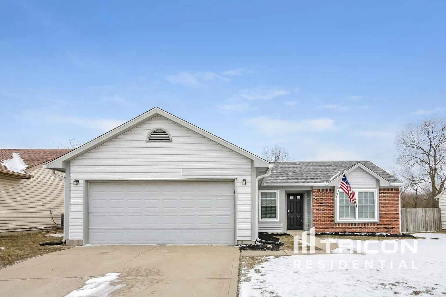 9226 Whitecliff Way photo 1