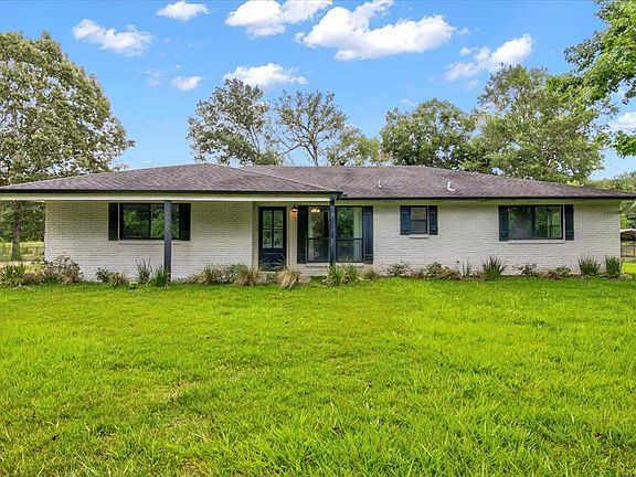 3rd image of 7760 Yellowstone Dr