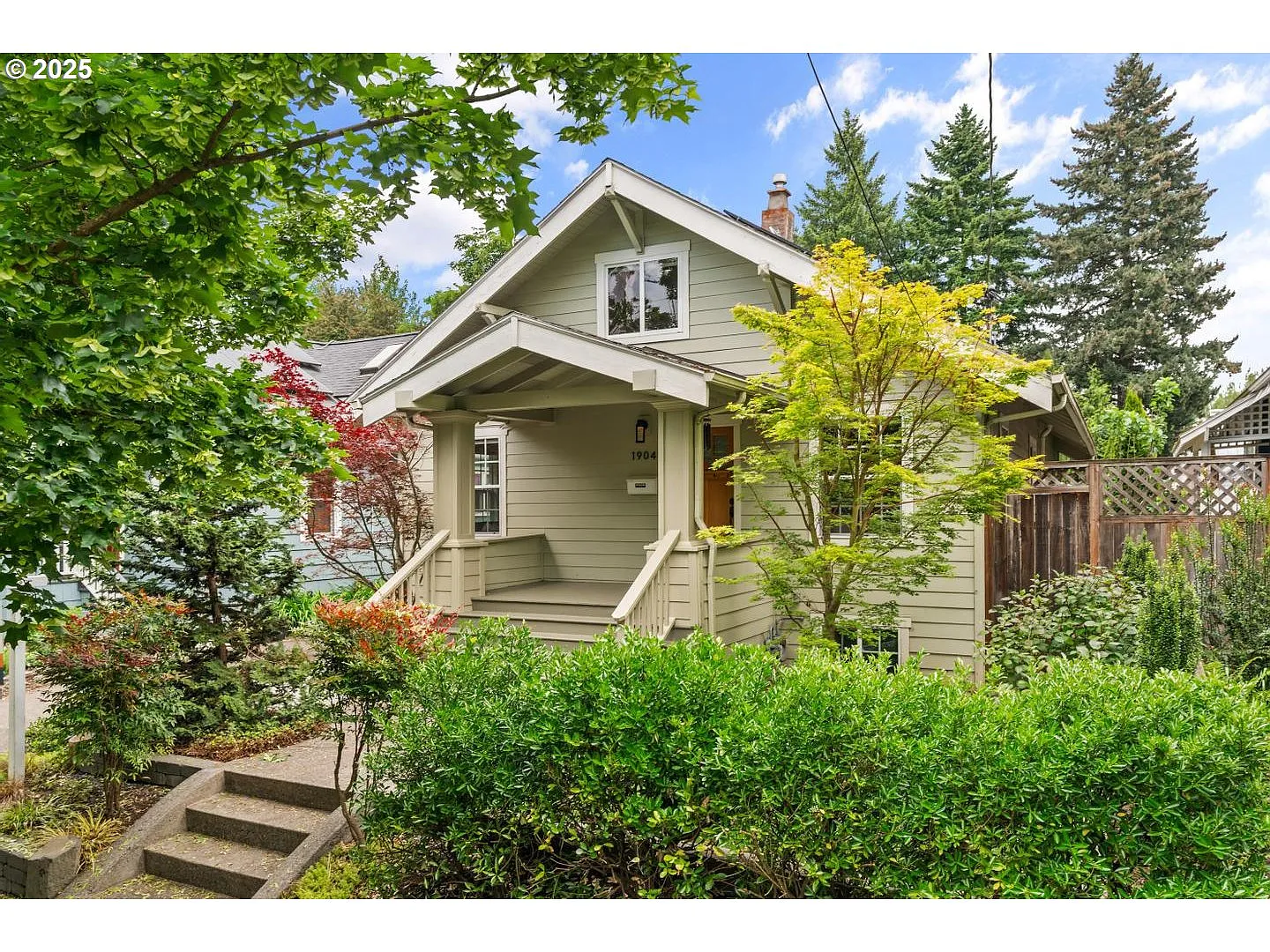 1904 SE 43rd Ave photo 1