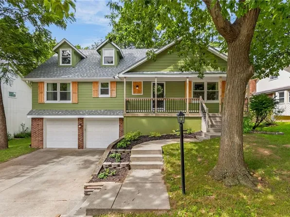 1109 NW Forest Dr, Blue Springs, MO 64015