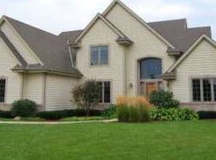 W150N10997 Dogwood Ct, Germantown, WI 53022