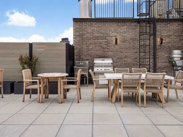 450 Grand Avenue image 10 of 16