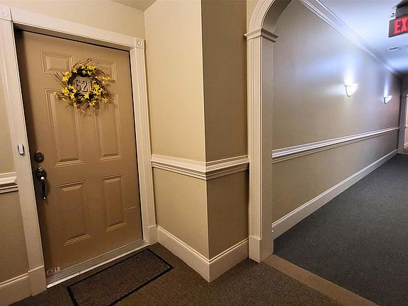 4th image of 621 Regency Drive