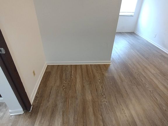 4th image of 8743 Commercial Blvd #F