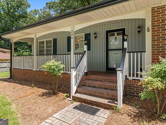 4th image of 206 Ridley Dr