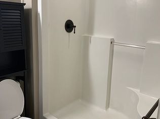 459 Gibbs Rd, Wellford, SC 29385