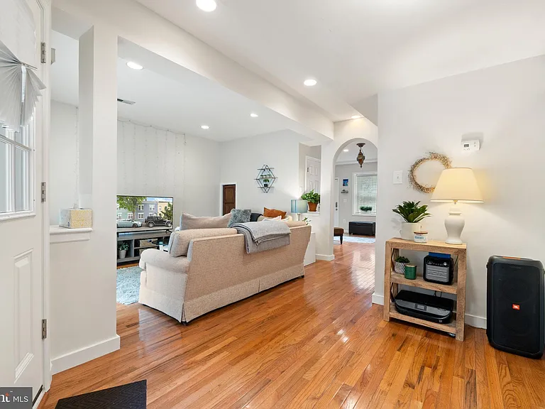 1723 Seaton St NW — Photo 12