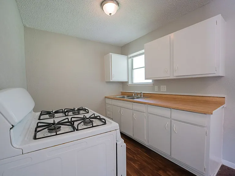 3057 Dogwood Dr — Photo 6