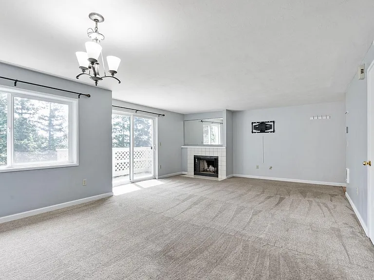 3433 McNary Pkwy #302 — Photo 7