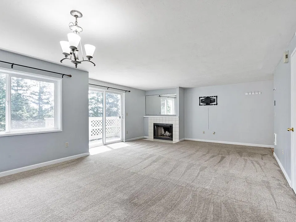 3433 McNary Pkwy #302