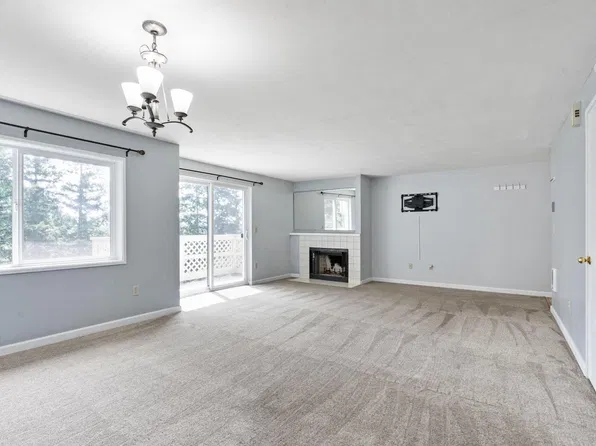 3433 McNary Pkwy APT 302, Lake Oswego, OR 97034