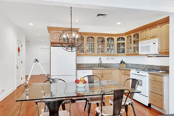 Rented by Susan Finkel, LREB | media 23
