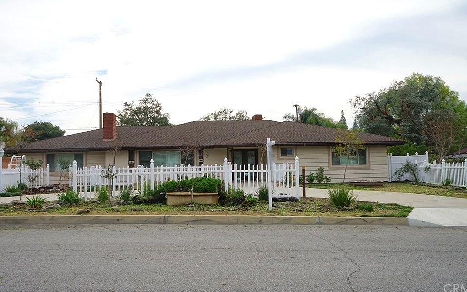 1st image of 2118 Canterbury Ln