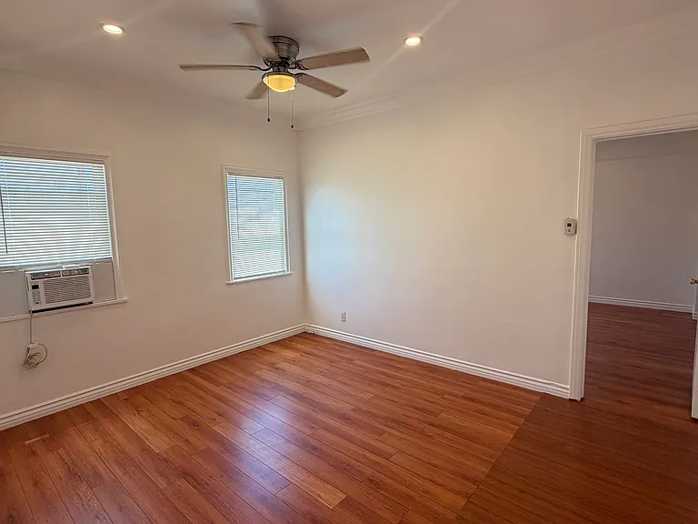 1010 Allen Ave #C — Photo 12