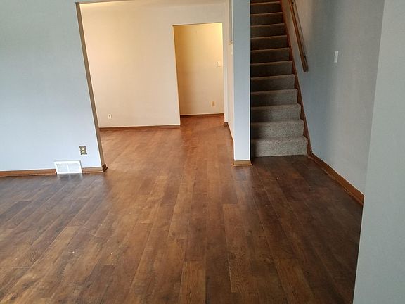 Living Area, Dining Area, Steps