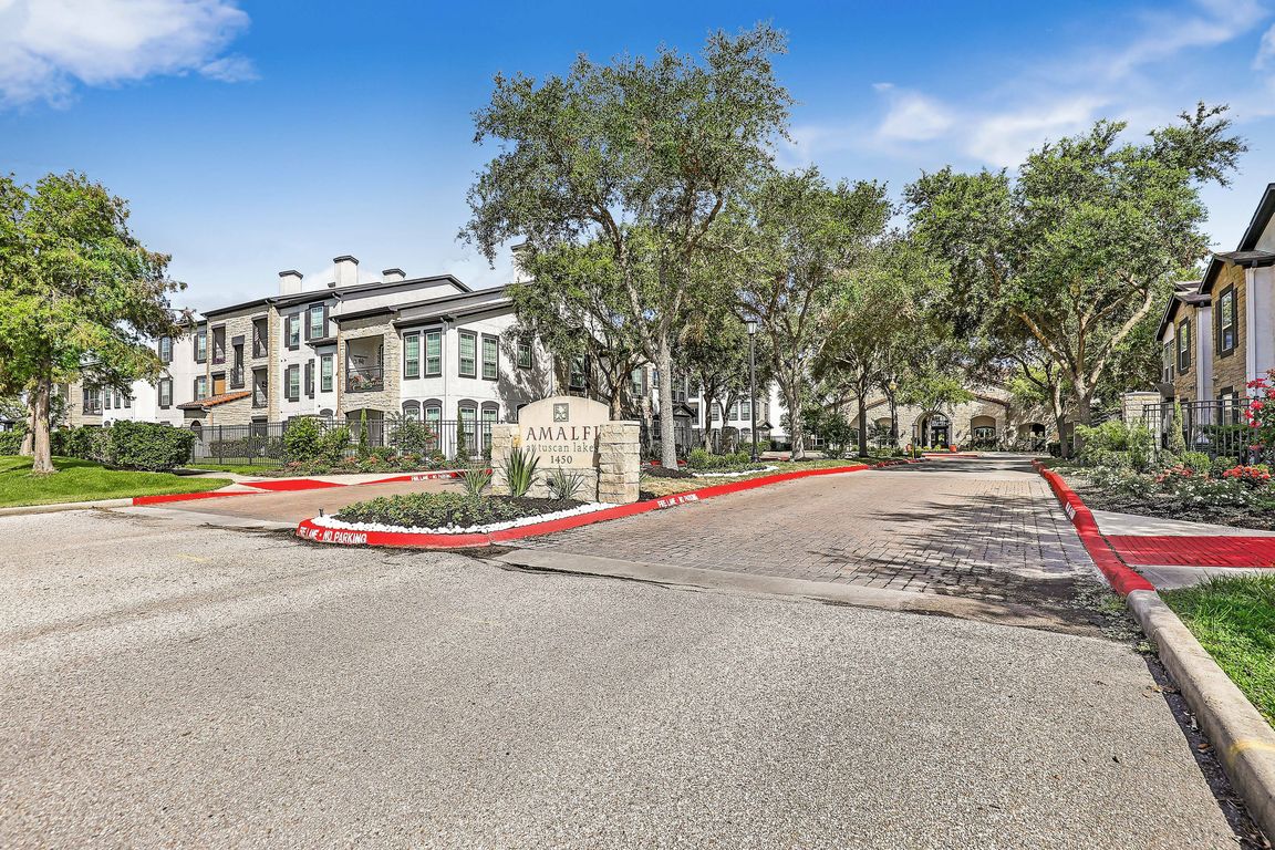 Welcome Home to Amalfi at Tuscan Lakes