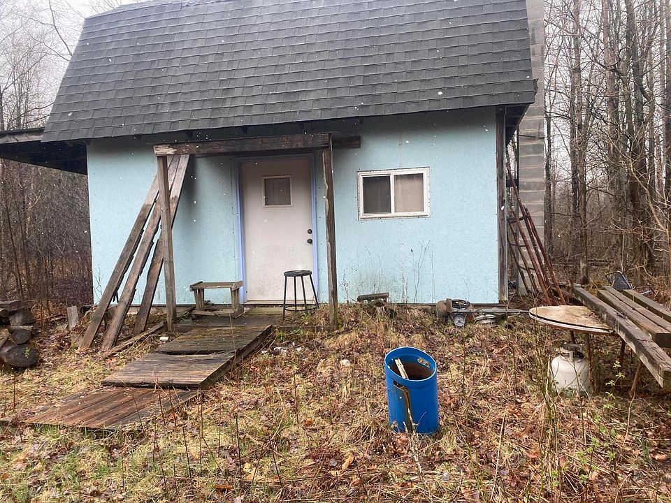 1st image of 17398 Sparta Ave