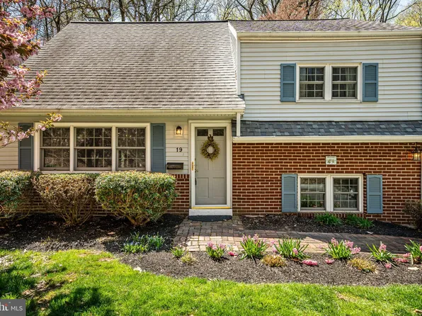 19 N Cedar Hollow Rd, Paoli, PA 19301