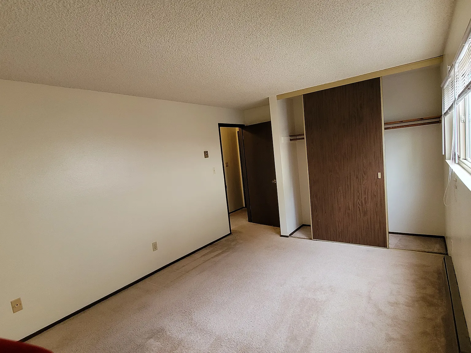 2 bed, 900 sqft, $980 — Photo 3